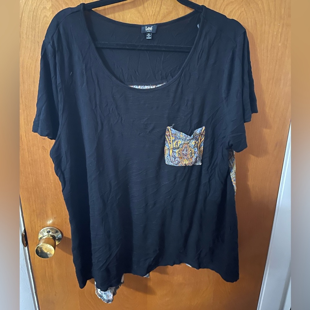 Black t-shirt with pattern design on back